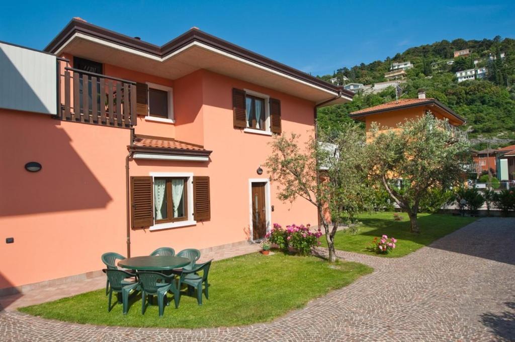 Casa Martinelli Apartment Torbole Sul Garda Ngoại thất bức ảnh